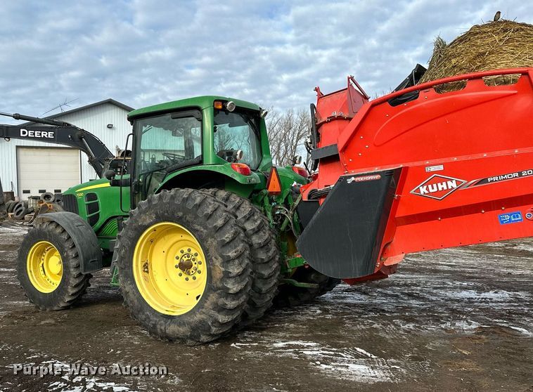 image for item LO9416 2011 John Deere 7330 Premium  MFWD tractor