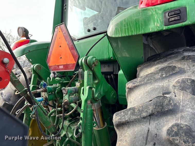 image for item LO9416 2011 John Deere 7330 Premium  MFWD tractor