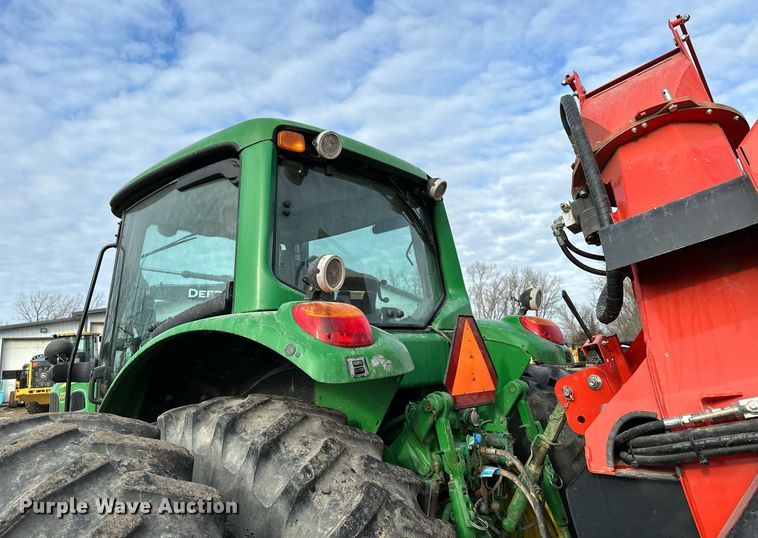 image for item LO9416 2011 John Deere 7330 Premium  MFWD tractor