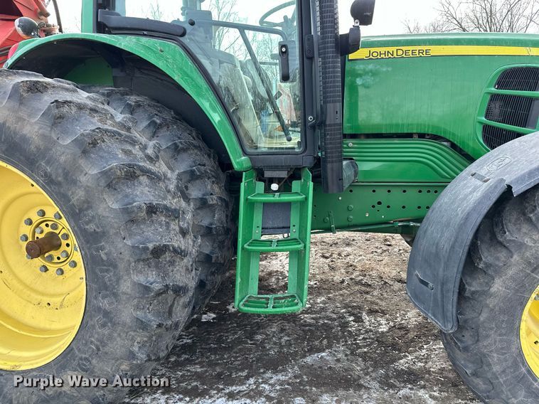 image for item LO9416 2011 John Deere 7330 Premium  MFWD tractor