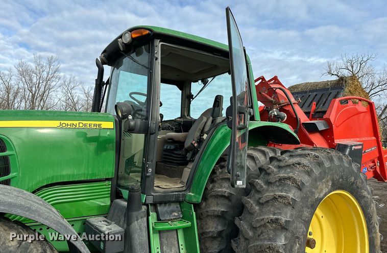 image for item LO9416 2011 John Deere 7330 Premium  MFWD tractor
