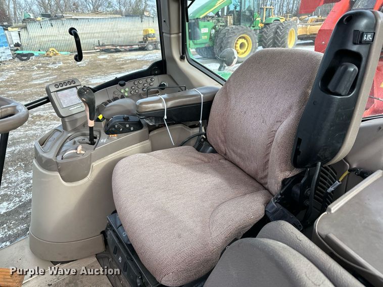 image for item LO9416 2011 John Deere 7330 Premium  MFWD tractor