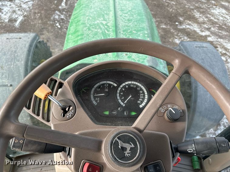 image for item LO9416 2011 John Deere 7330 Premium  MFWD tractor