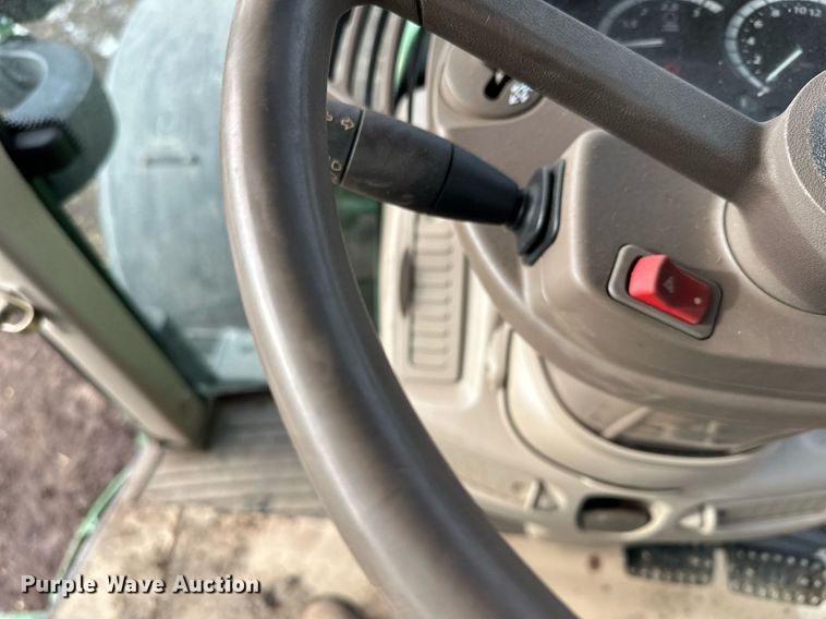 image for item LO9416 2011 John Deere 7330 Premium  MFWD tractor