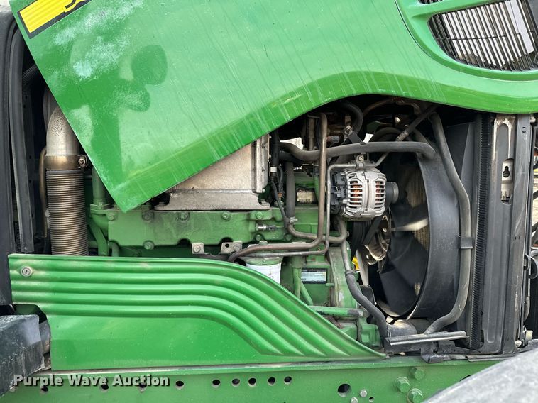 image for item LO9416 2011 John Deere 7330 Premium  MFWD tractor