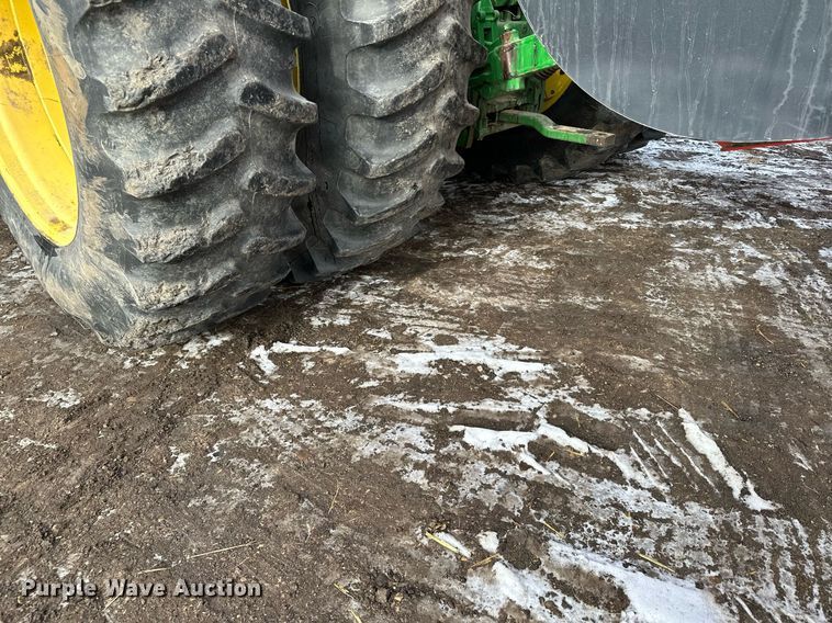 image for item LO9416 2011 John Deere 7330 Premium  MFWD tractor