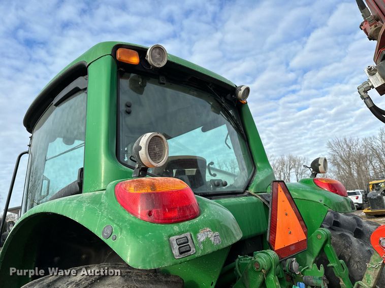 image for item LO9416 2011 John Deere 7330 Premium  MFWD tractor