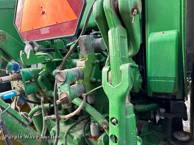 image for item LO9416 2011 John Deere 7330 Premium  MFWD tractor