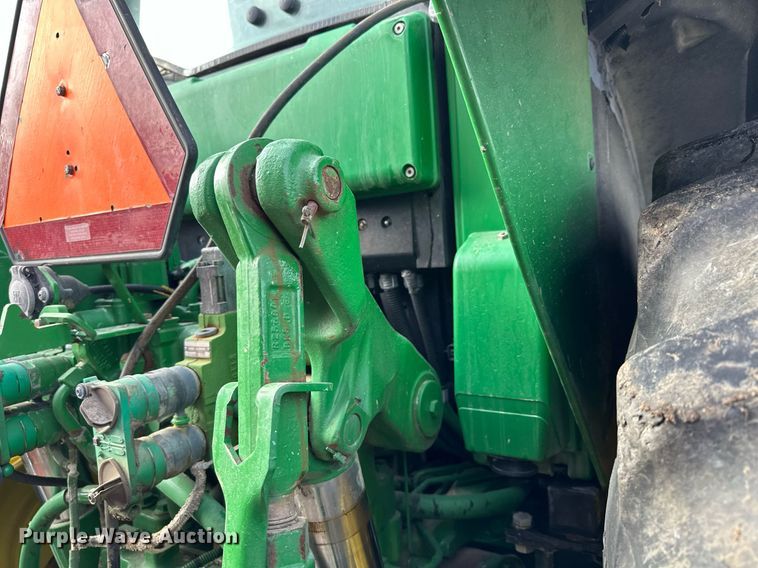 image for item LO9416 2011 John Deere 7330 Premium  MFWD tractor