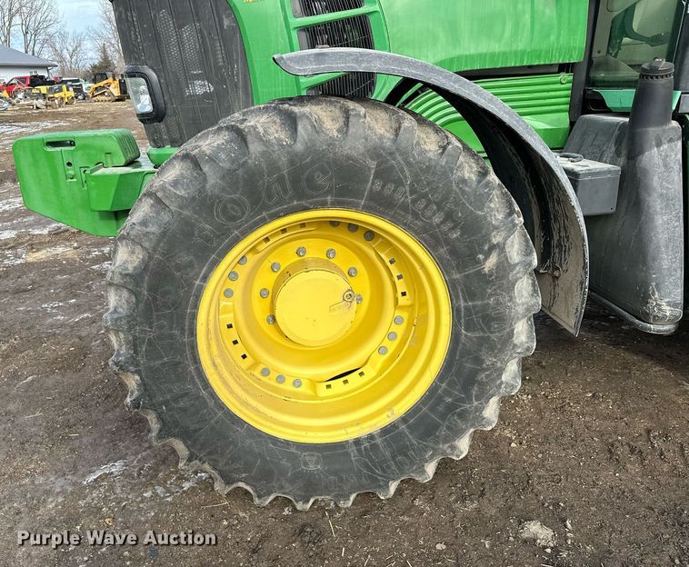 image for item LO9416 2011 John Deere 7330 Premium  MFWD tractor