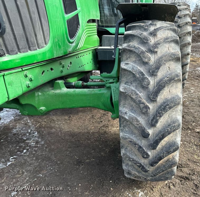 image for item LO9416 2011 John Deere 7330 Premium  MFWD tractor