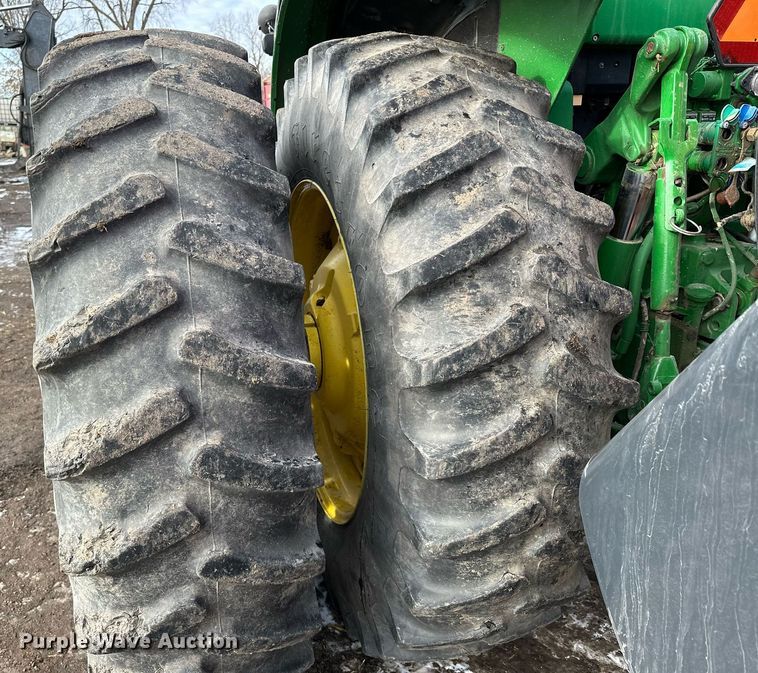 image for item LO9416 2011 John Deere 7330 Premium  MFWD tractor