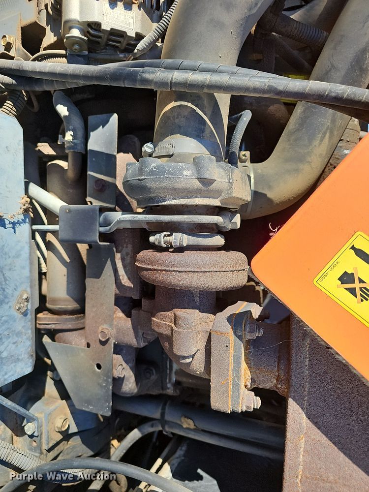 image for item LR9656 Kubota M108S  MFWD tractor