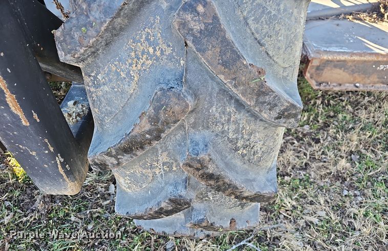 image for item LR9656 Kubota M108S  MFWD tractor