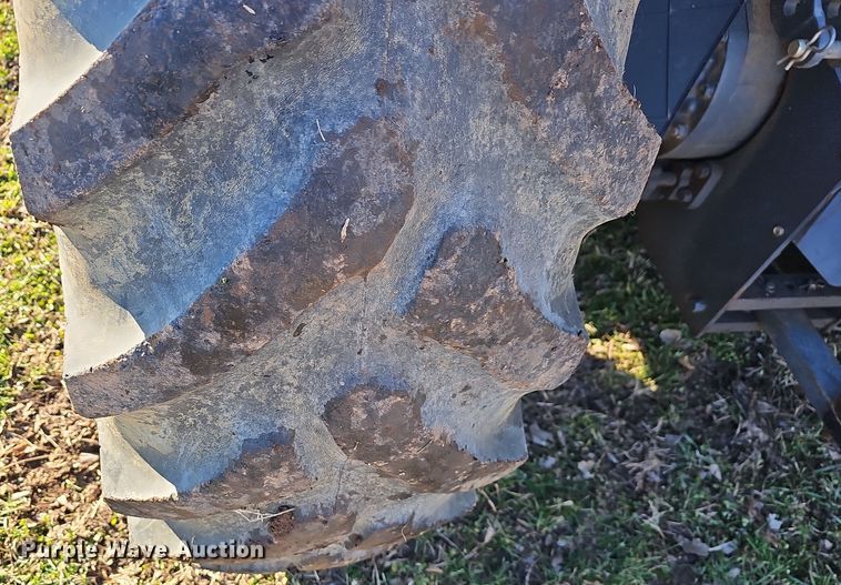 image for item LR9656 Kubota M108S  MFWD tractor