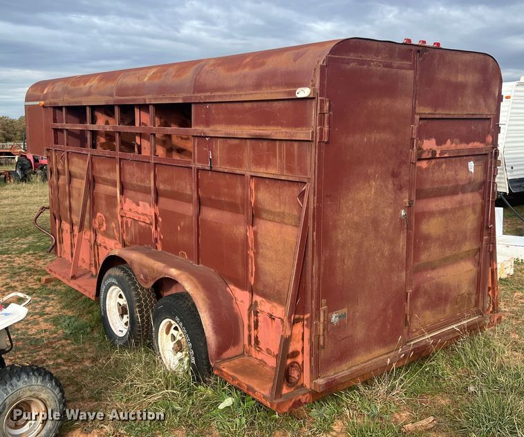 image for item LV9176 1990 DN  livestock trailer
