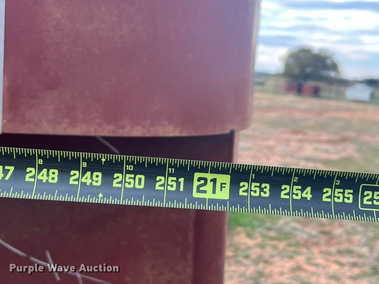 image for item LV9176 1990 DN  livestock trailer