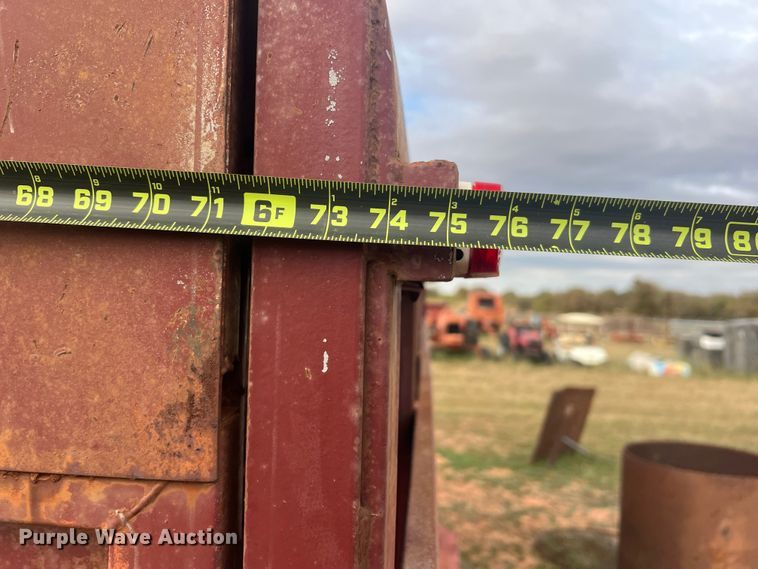 image for item LV9176 1990 DN  livestock trailer