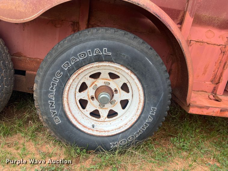 image for item LV9176 1990 DN  livestock trailer