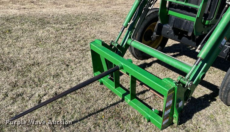 image for item LV9219 2006 John Deere 5303  tractor