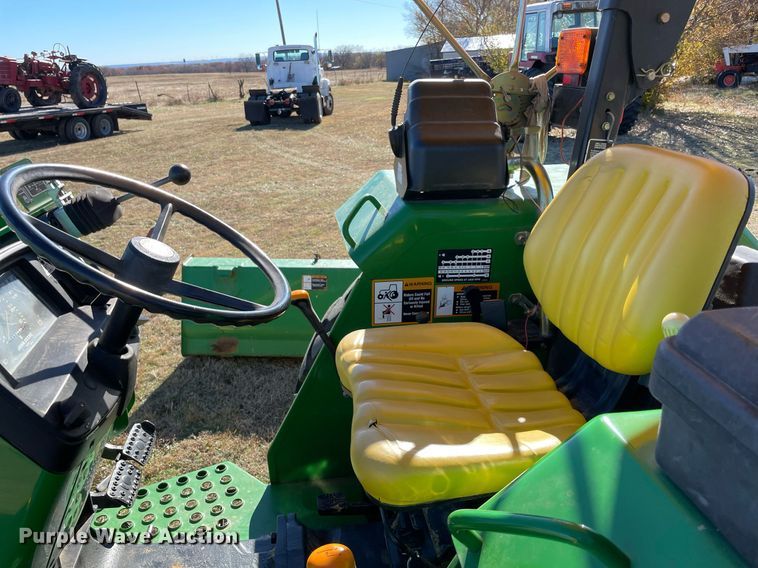 image for item LV9219 2006 John Deere 5303  tractor