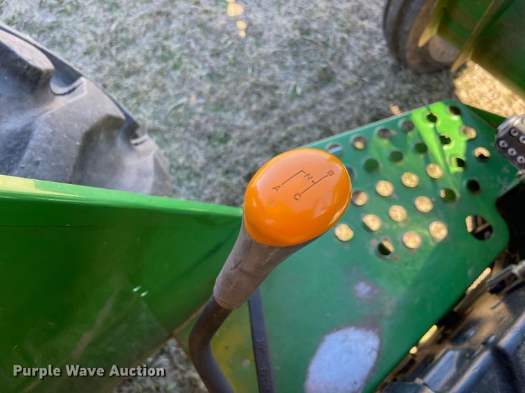 image for item LV9219 2006 John Deere 5303  tractor