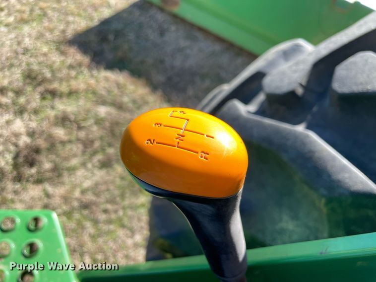 image for item LV9219 2006 John Deere 5303  tractor