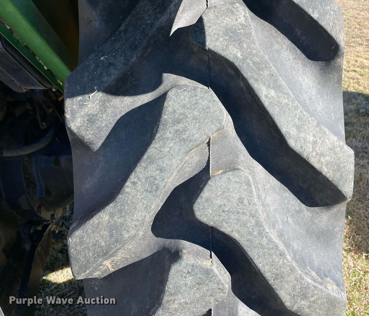 image for item LV9219 2006 John Deere 5303  tractor