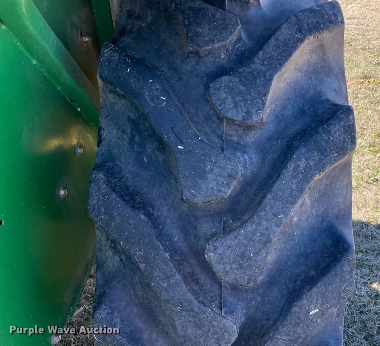 image for item LV9219 2006 John Deere 5303  tractor