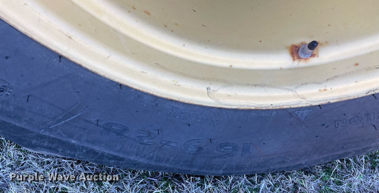 image for item LV9219 2006 John Deere 5303  tractor