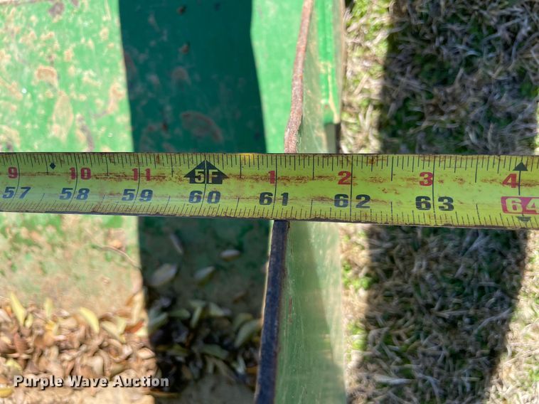 image for item LV9219 2006 John Deere 5303  tractor