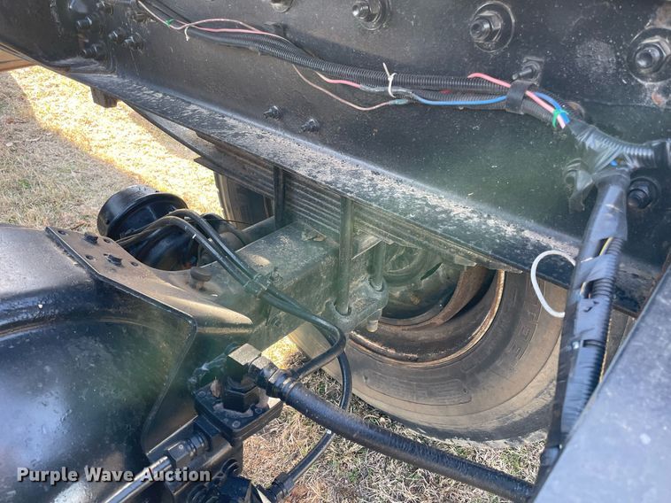 image for item LV9221 1991 Ford L9000  semi truck