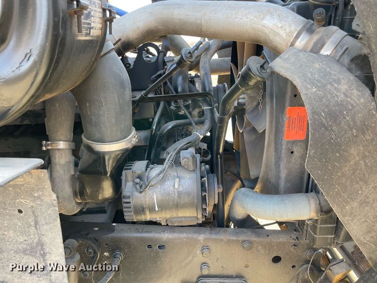 image for item LV9221 1991 Ford L9000  semi truck