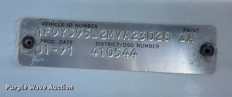 image for item LV9221 1991 Ford L9000  semi truck