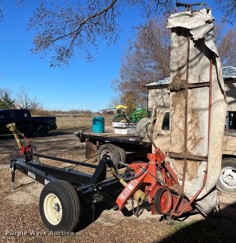 image for item LV9224 Kuhn GMD700  disc mower