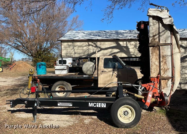 image for item LV9224 Kuhn GMD700  disc mower