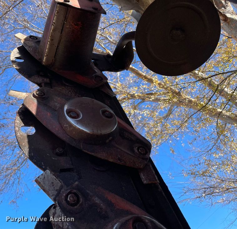 image for item LV9224 Kuhn GMD700  disc mower