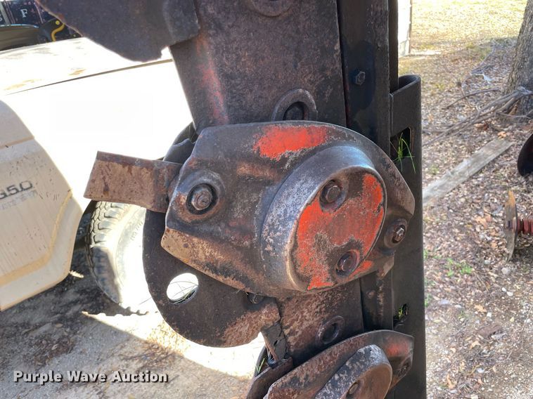 image for item LV9224 Kuhn GMD700  disc mower