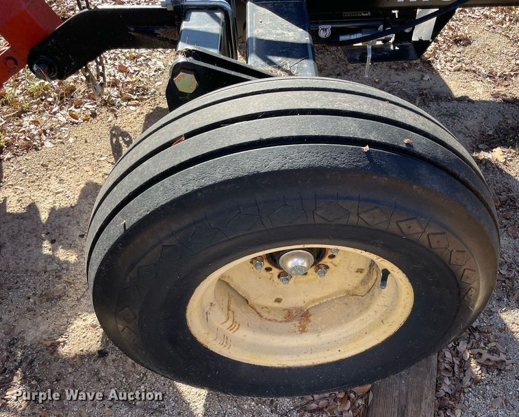 image for item LV9224 Kuhn GMD700  disc mower