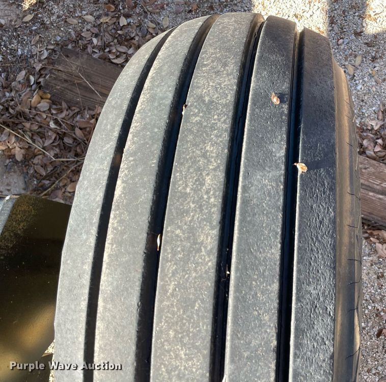 image for item LV9224 Kuhn GMD700  disc mower