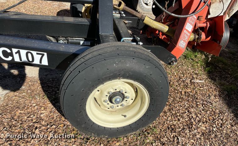 image for item LV9224 Kuhn GMD700  disc mower