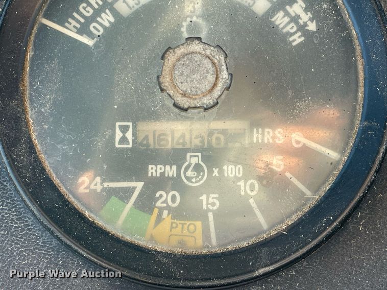 image for item LV9225 International 986  tractor