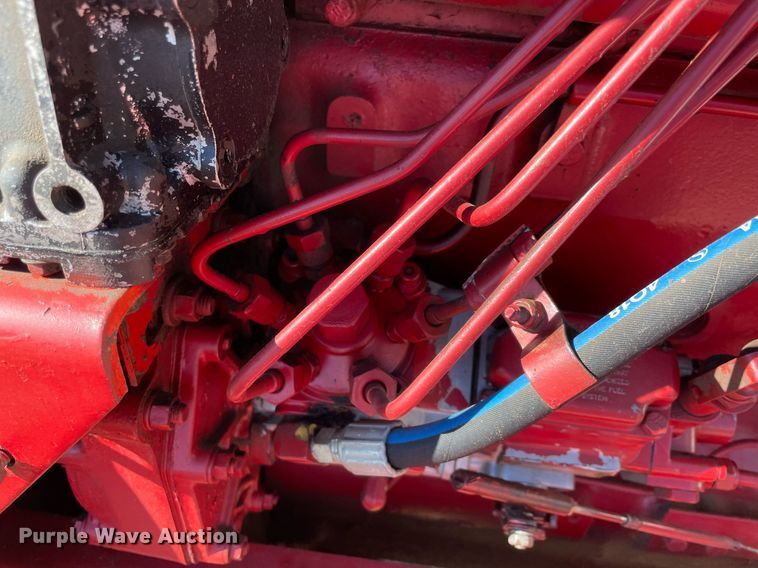 image for item LV9225 International 986  tractor