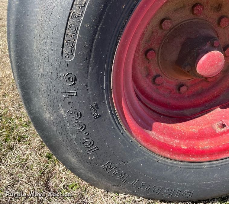 image for item LV9225 International 986  tractor