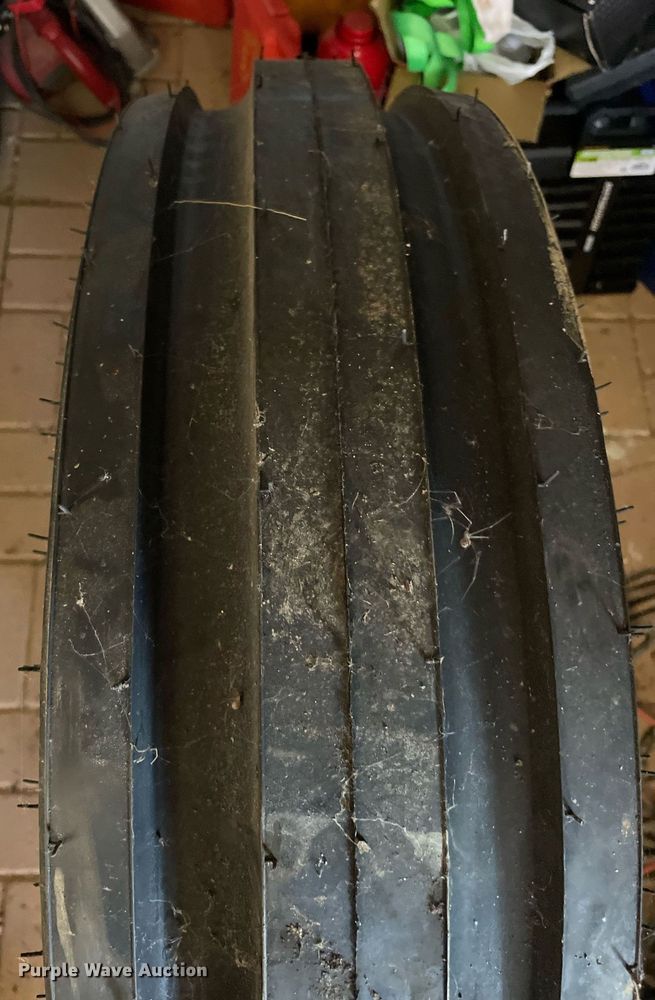 image for item LV9225 International 986  tractor