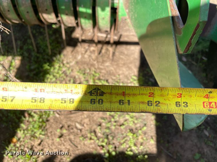 image for item LV9230 John Deere 467  round baler