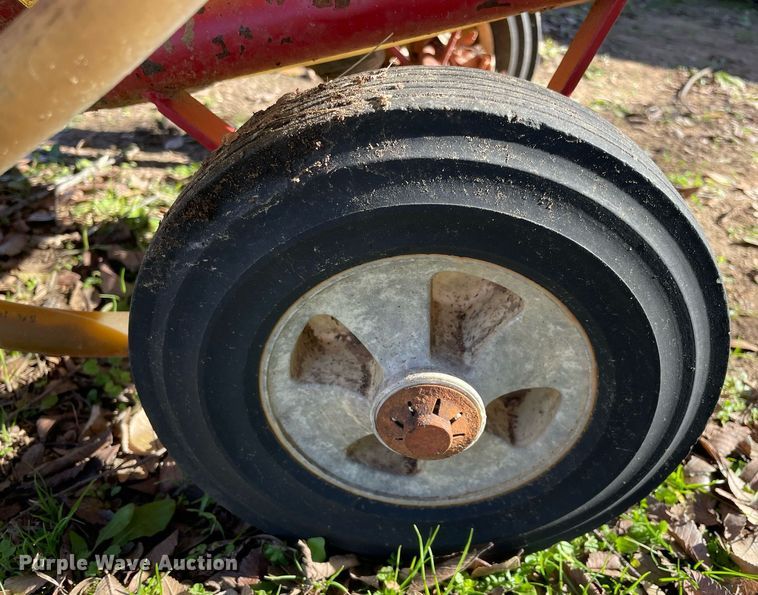 image for item LV9232 Kuker  turf sprayer