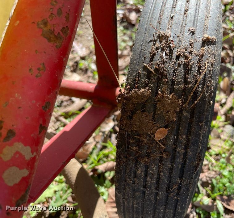 image for item LV9232 Kuker  turf sprayer