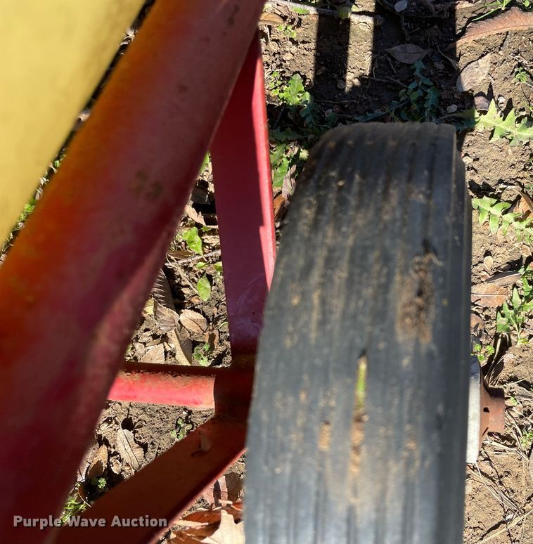 image for item LV9232 Kuker  turf sprayer