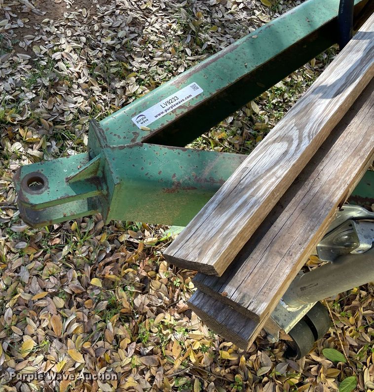 image for item LV9233 Turf sprayer